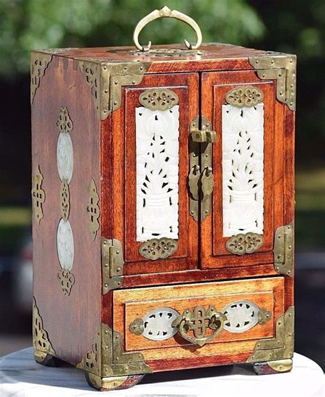 vintage wooden chinese jewelry box